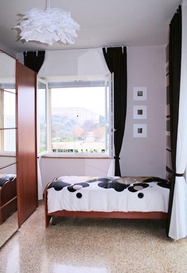 Apartamento La Casa Di Giulia Caserta Exterior foto